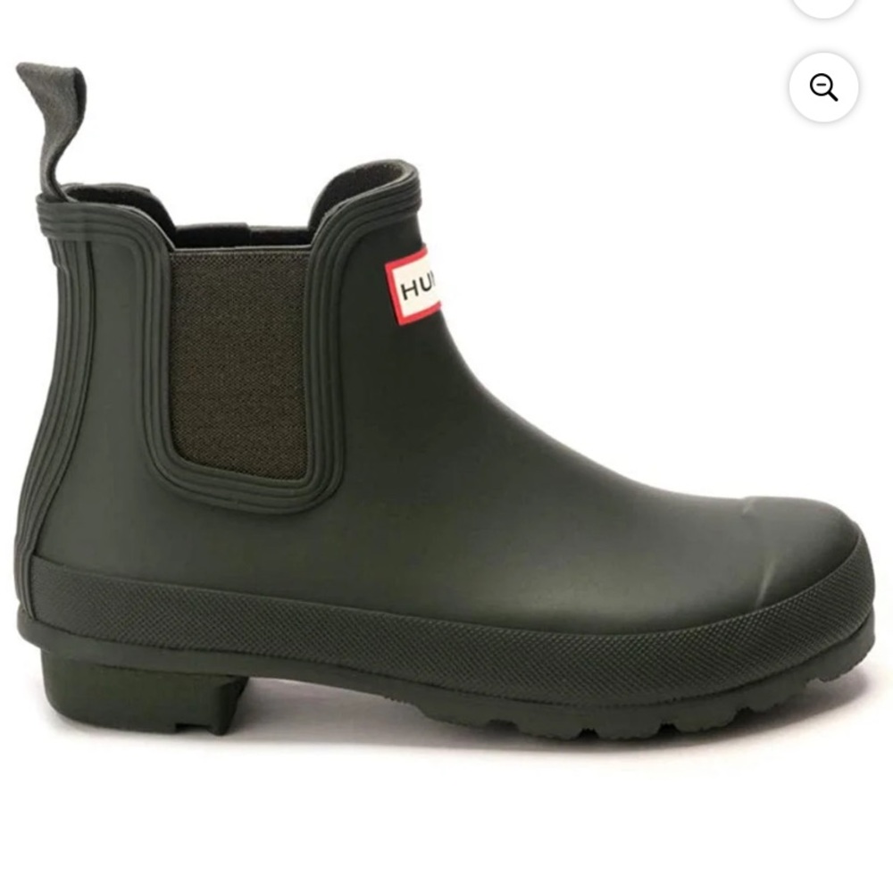 Hunter Short original Chelsea Rain Boot in dark Olive size 7 NEW
